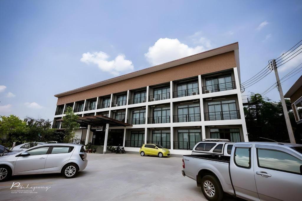 Pornsiri Hotel Sisaket Luaran gambar